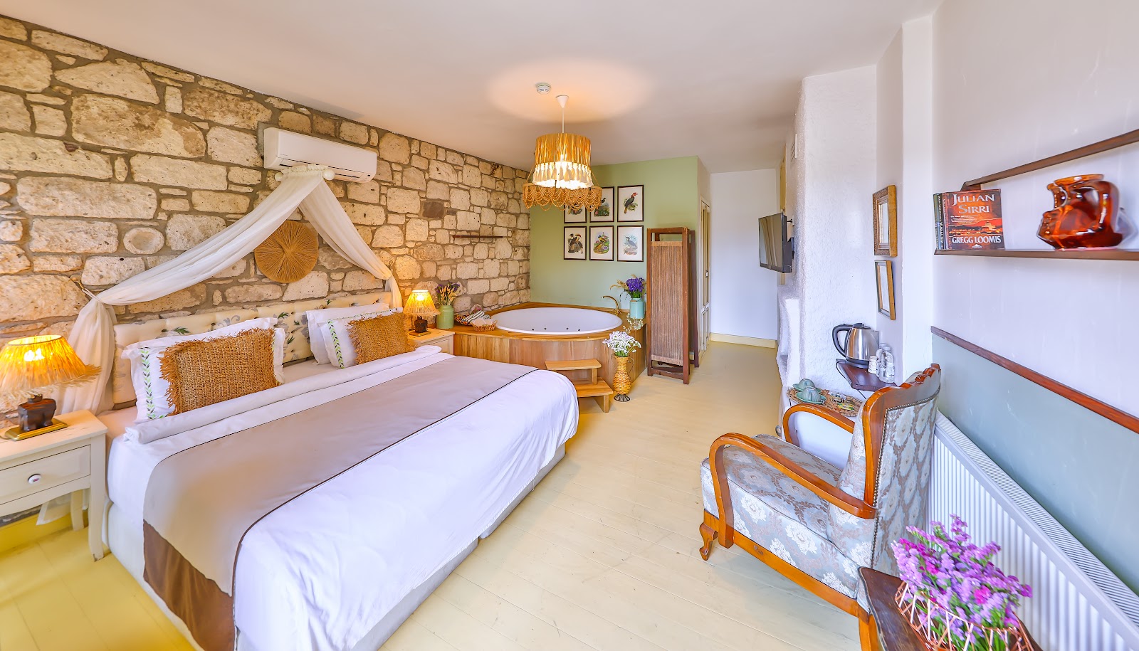 Palas Alaçatı Otel