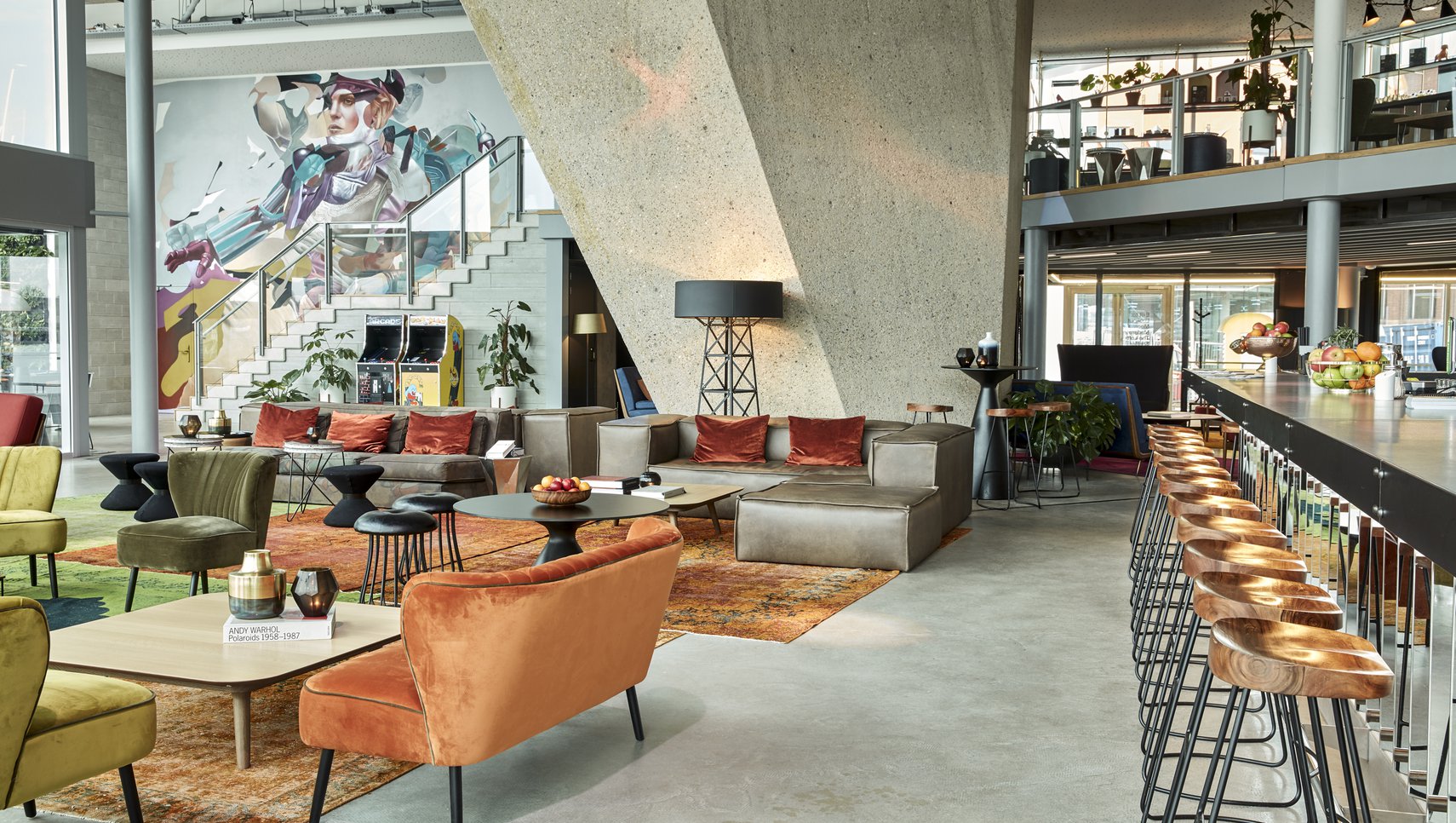 Sir Adam Hotel