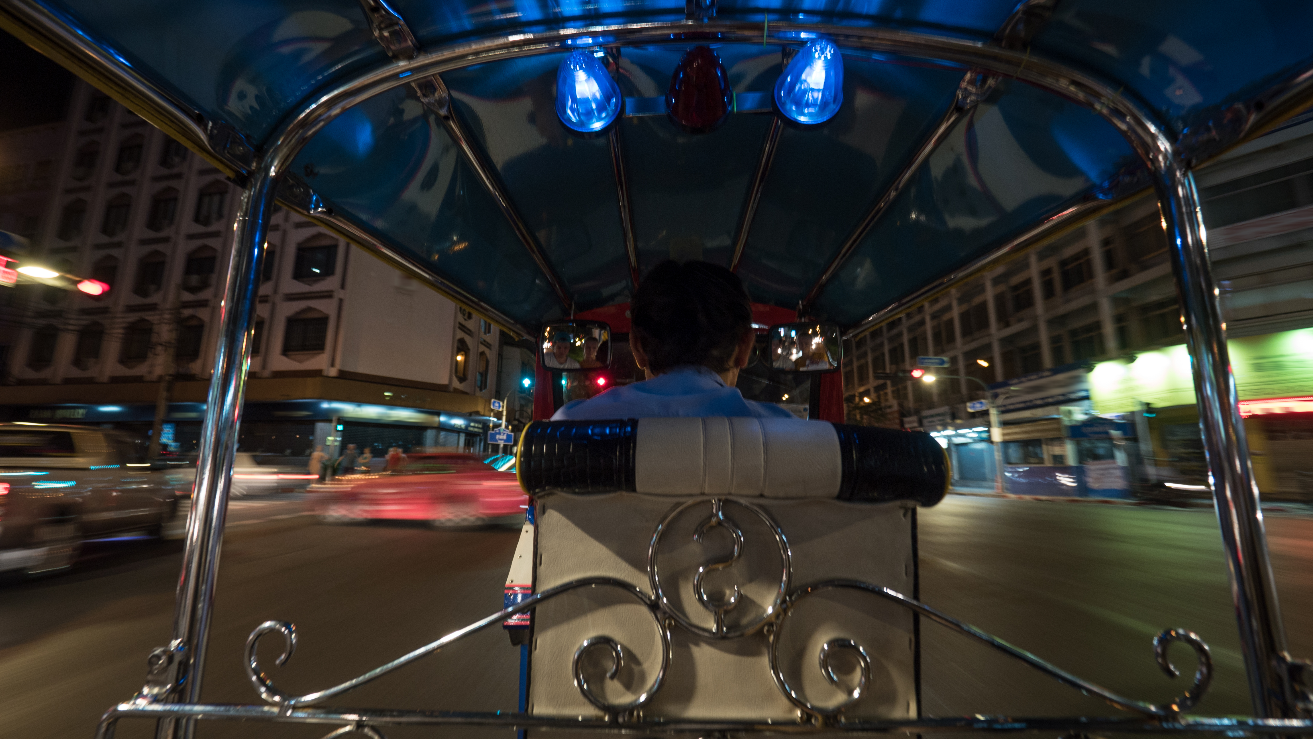Tuk Tuk Tour Noturno (Português)