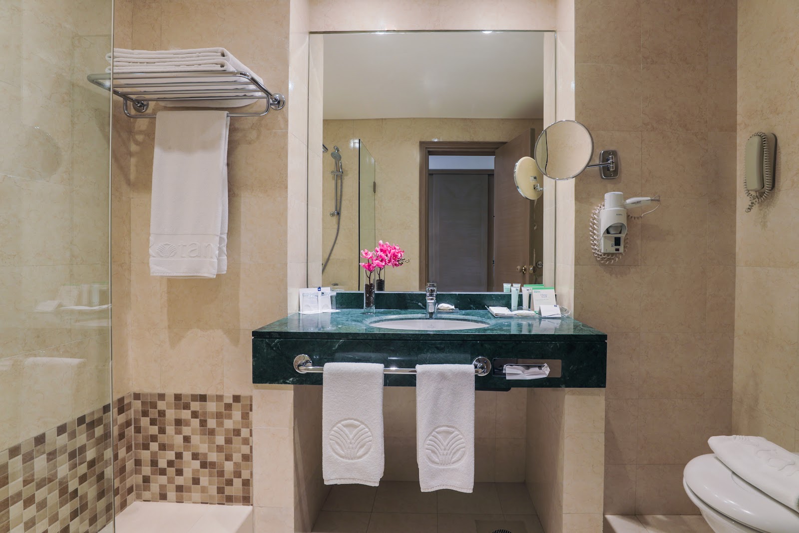 Gefinor Rotana