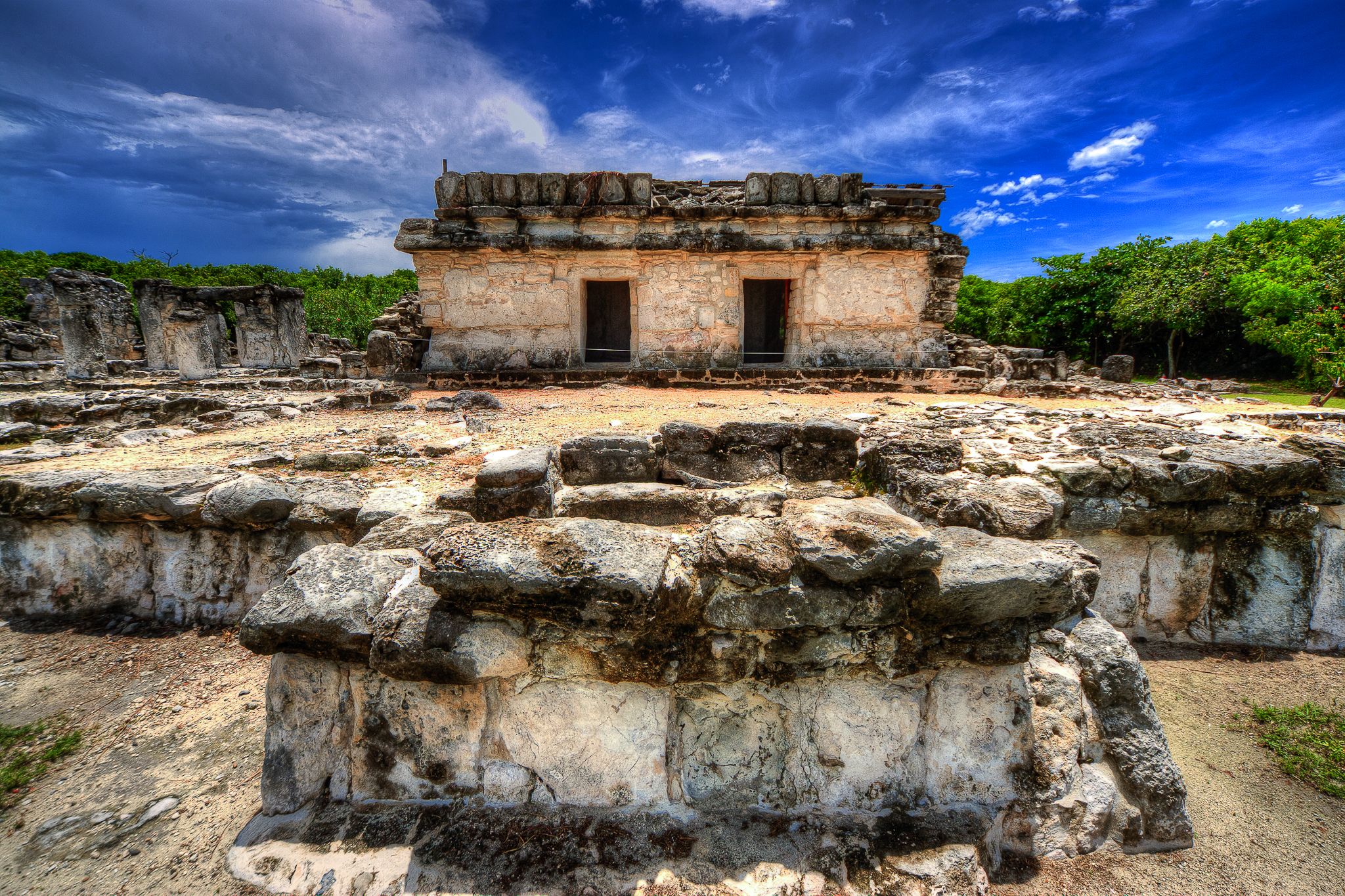 Zona Arqueológica El Rey
