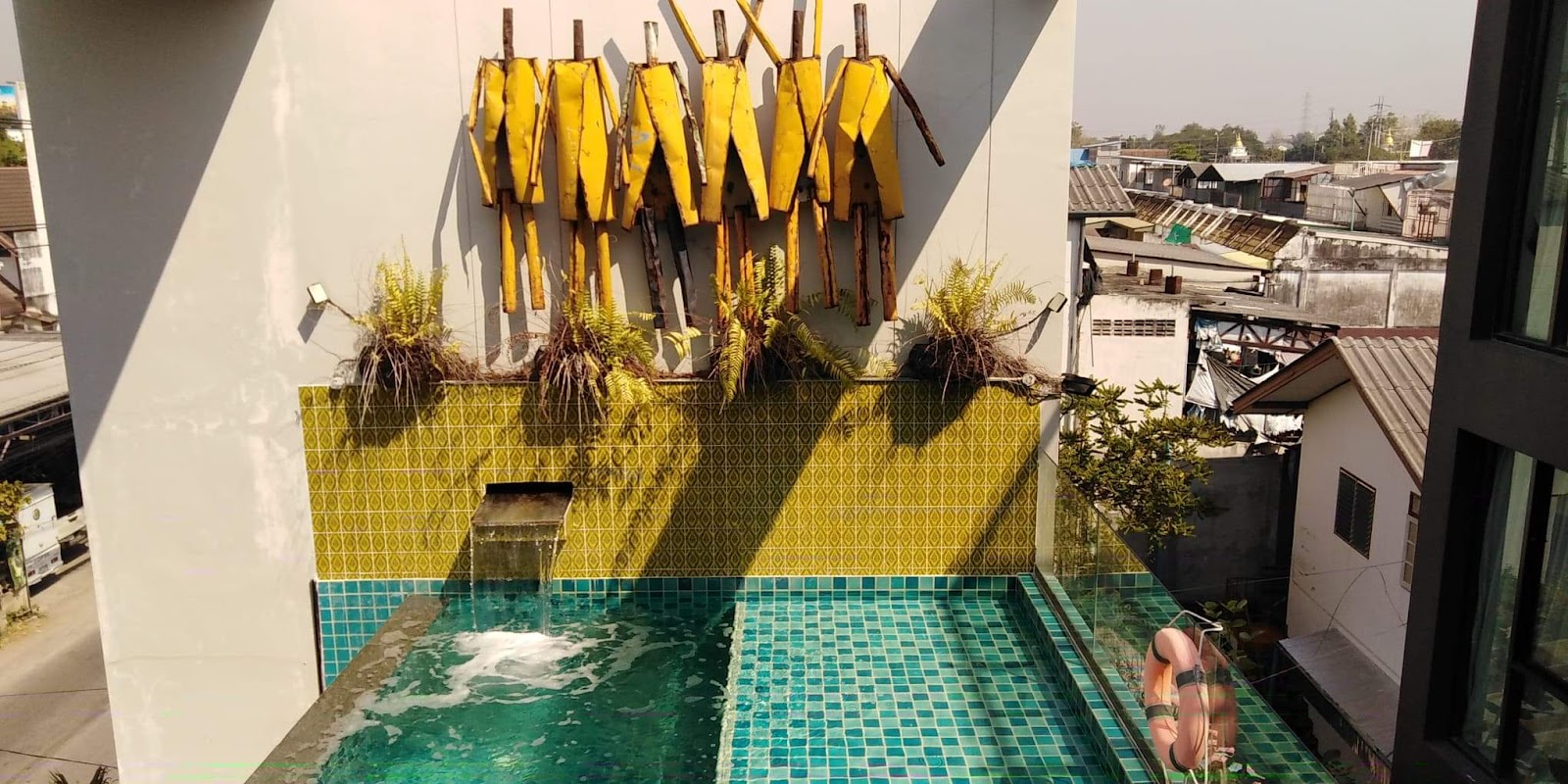 River Art Hotel