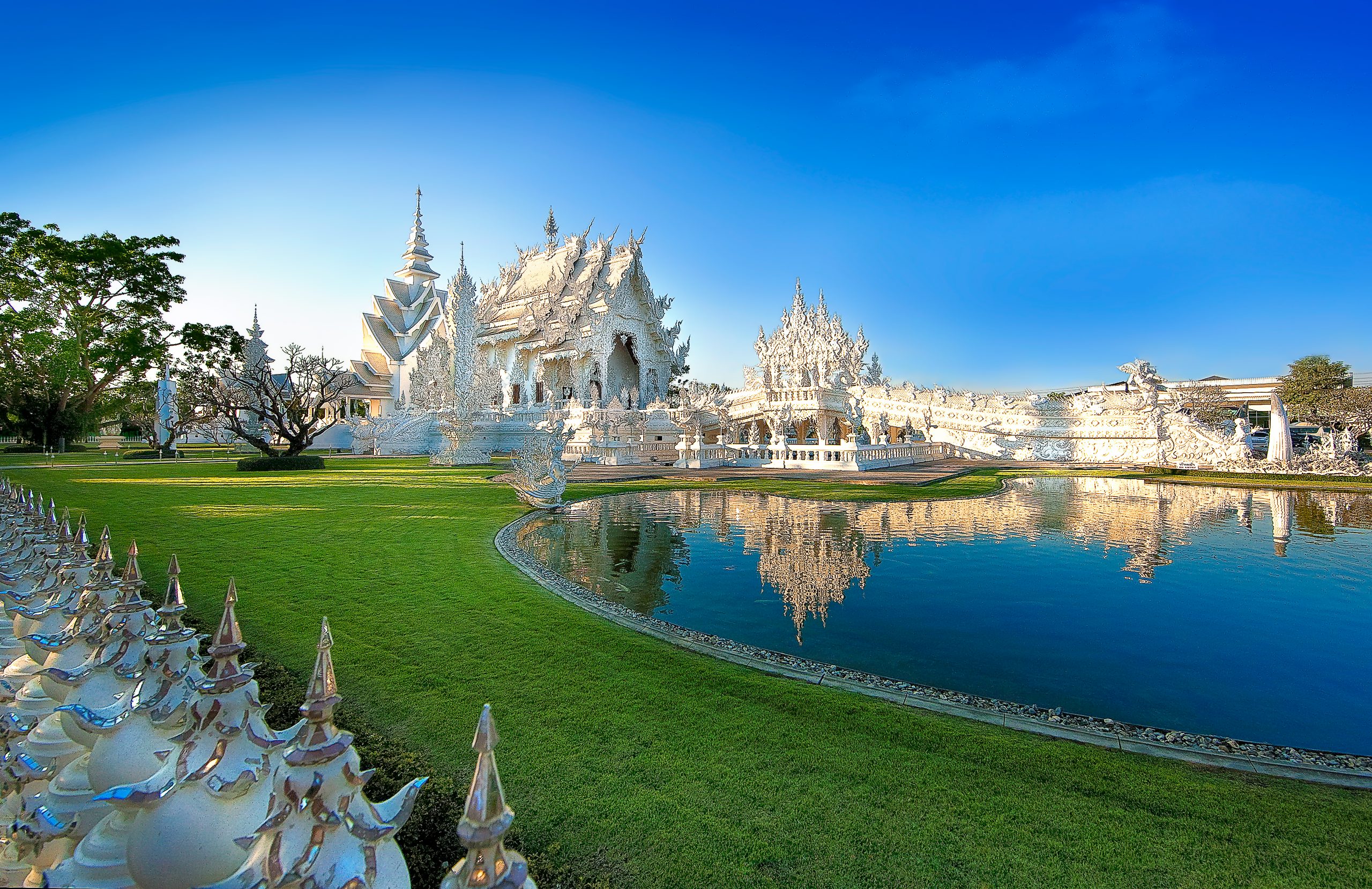 Templo Branco (Wat Rong Khun)