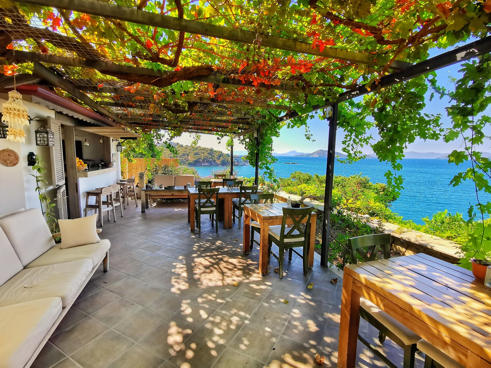 Ece Hotel Şövalye Island