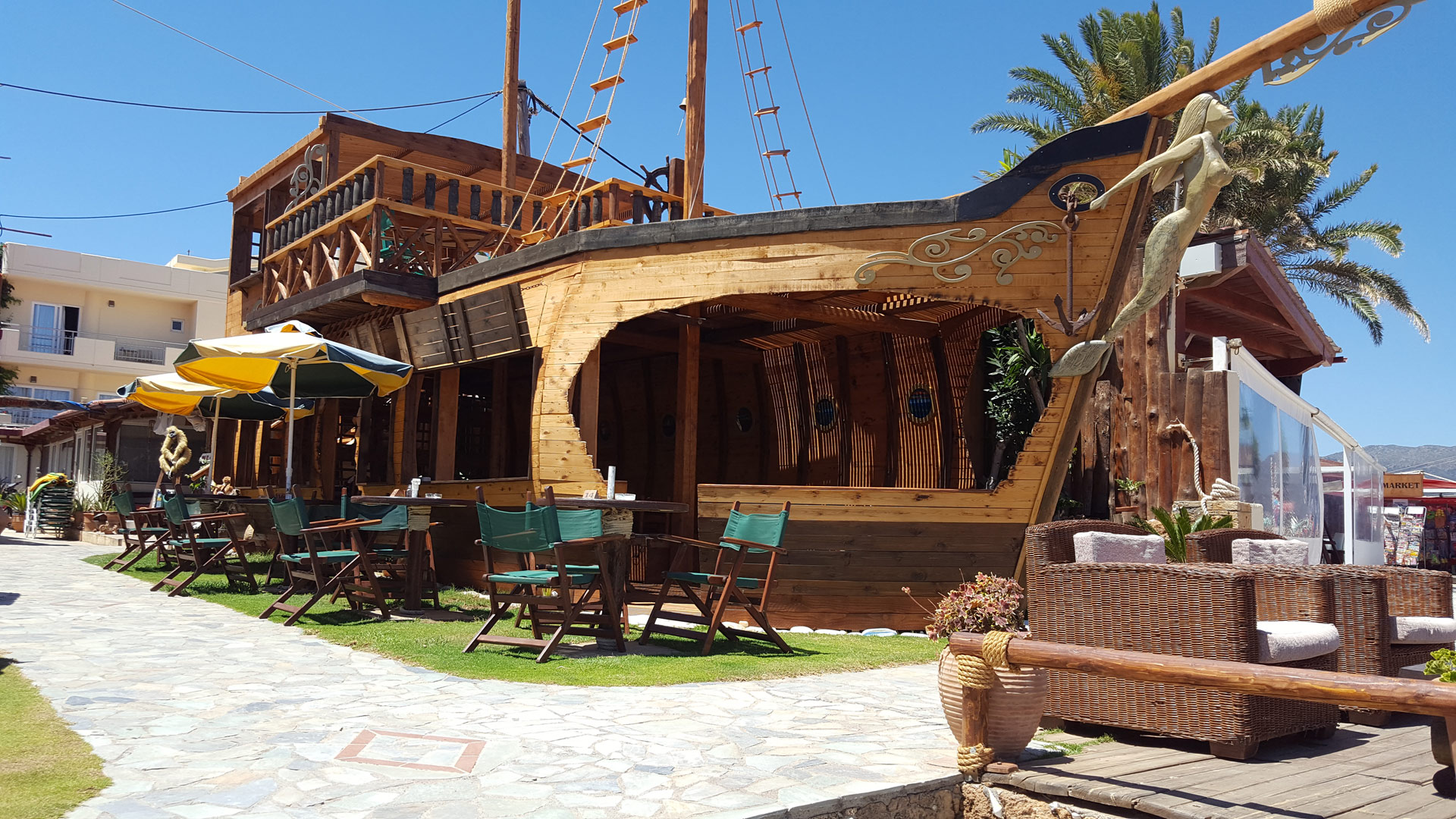 Dolphin Beach Bar