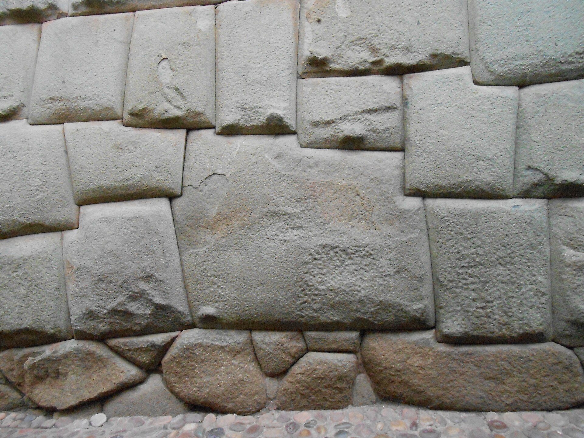 Pedra dos Doze Ângulos