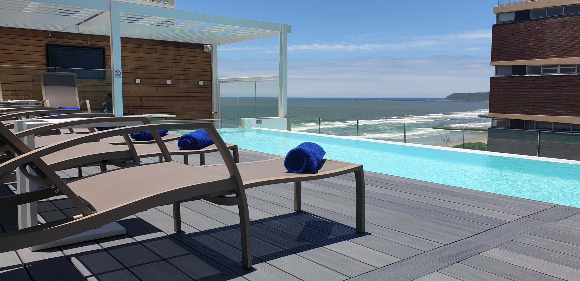 Blue Waters Hotel