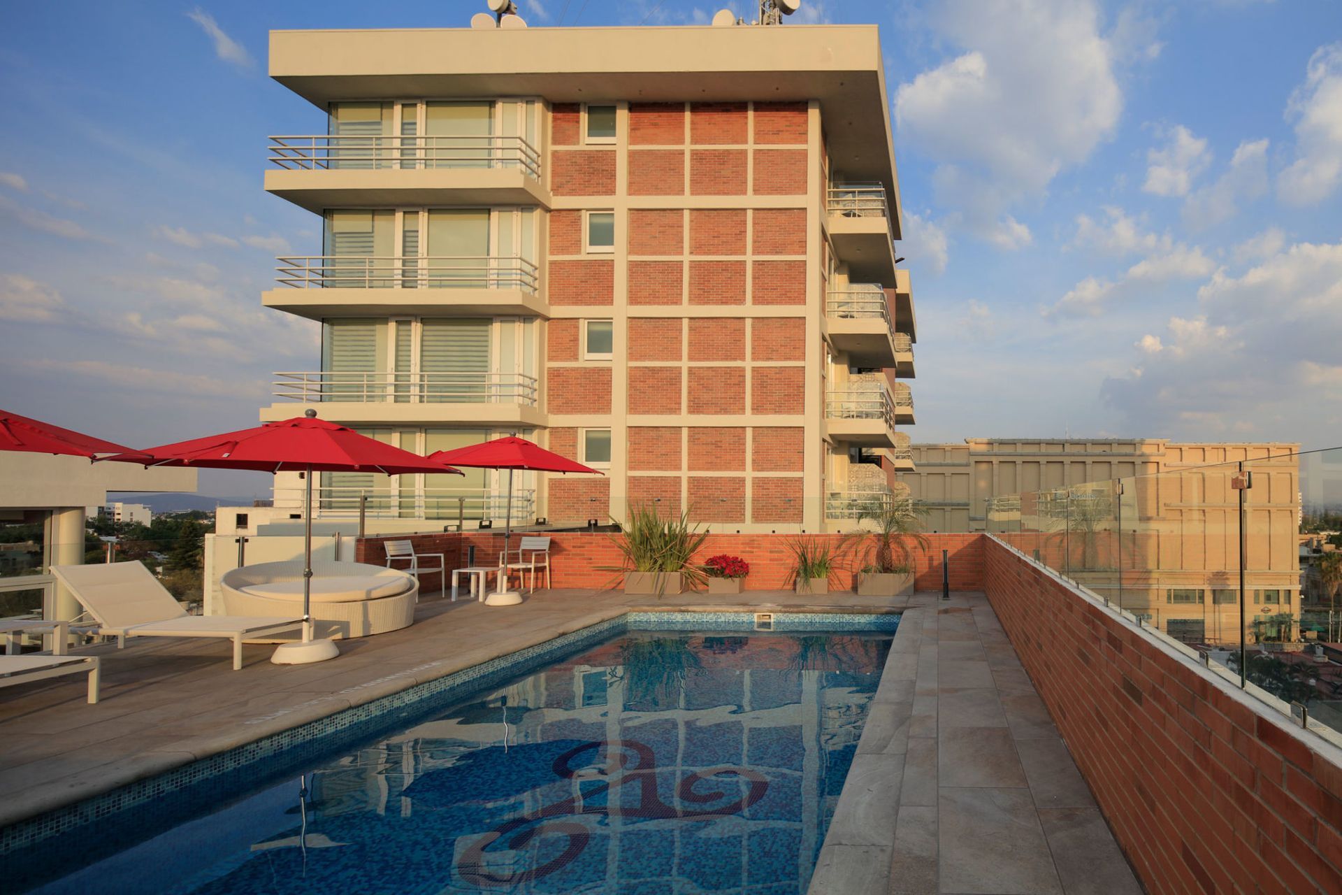 Hotel Velvet Plaza