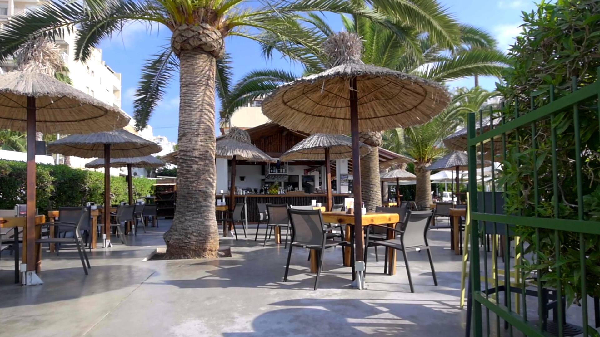 Figueretes Beach Bar