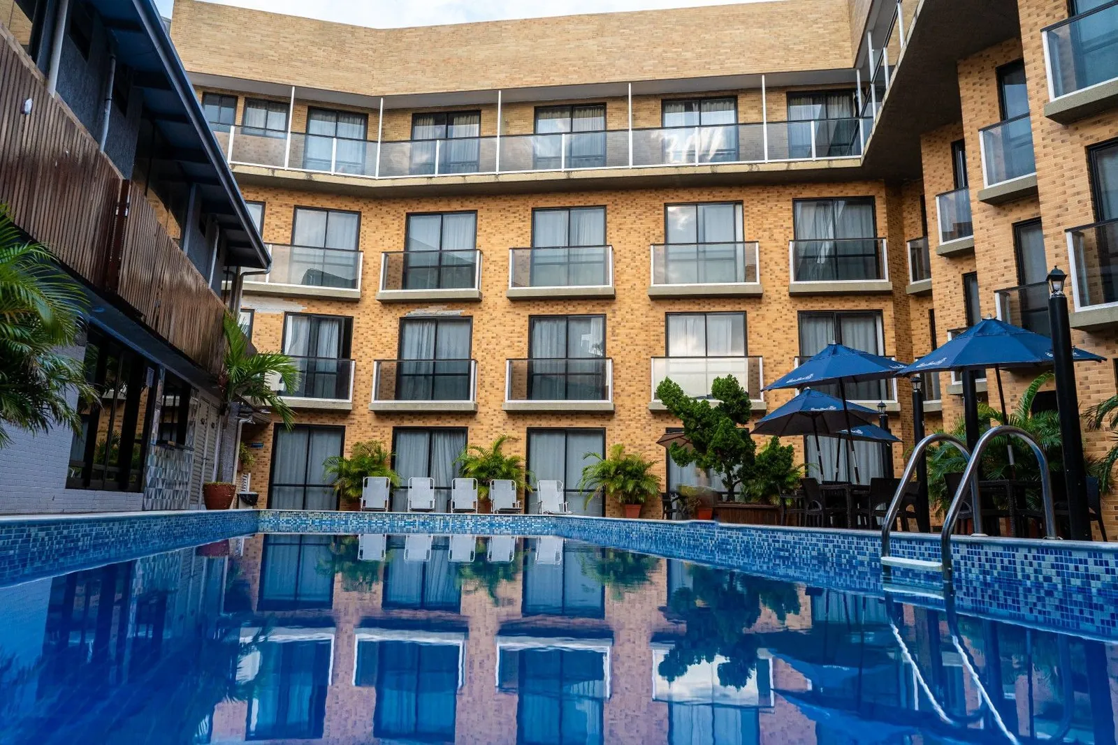 Bessa Beach Hotel