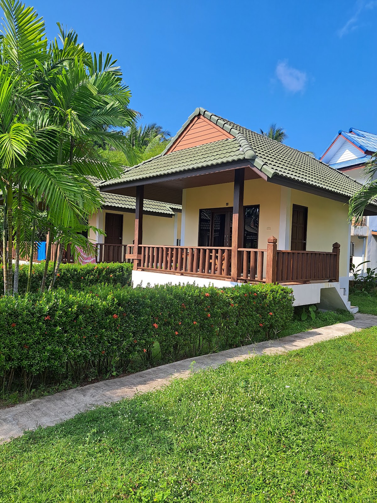 Phatcharee Resort