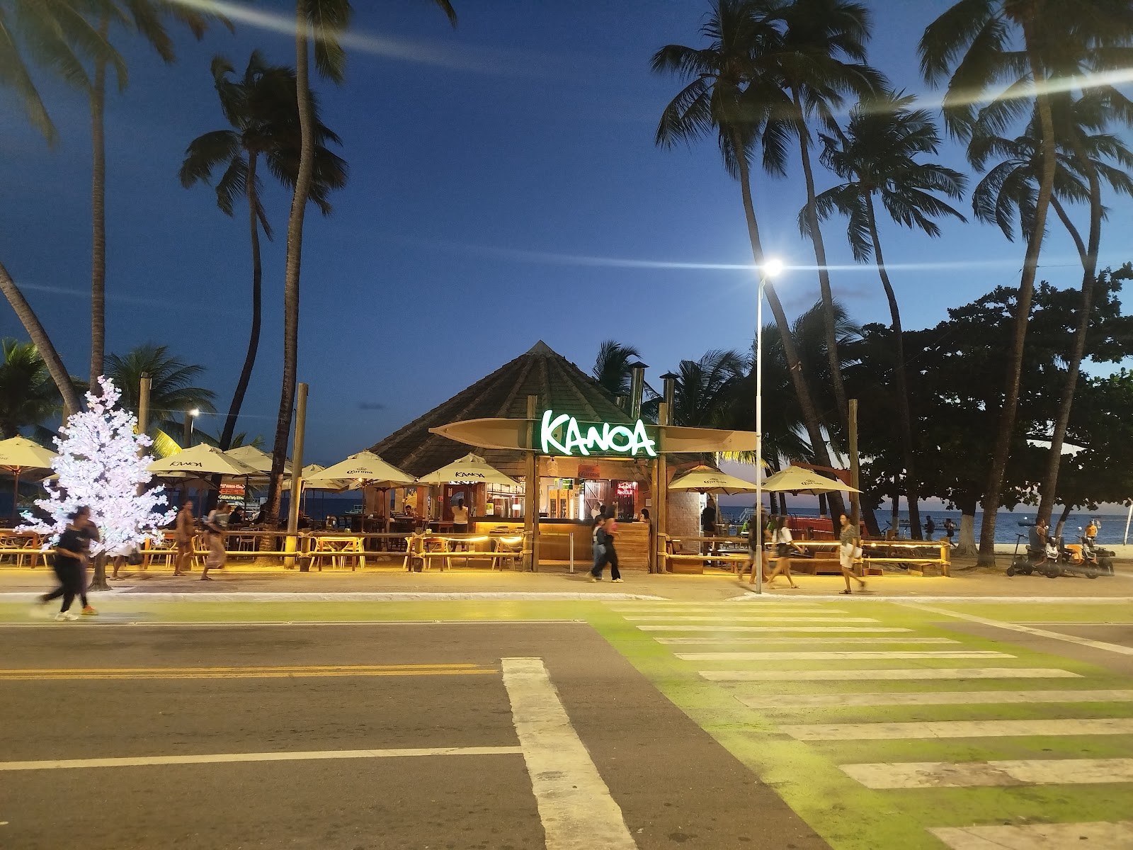 Kanoa Beach Bar