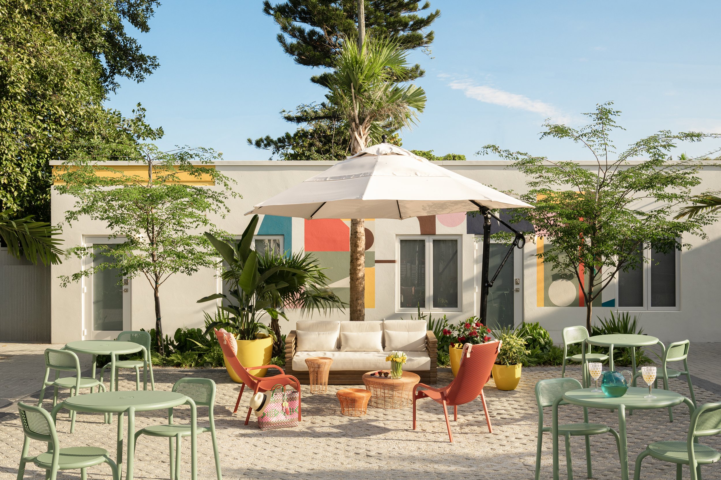 El Jardin Inn