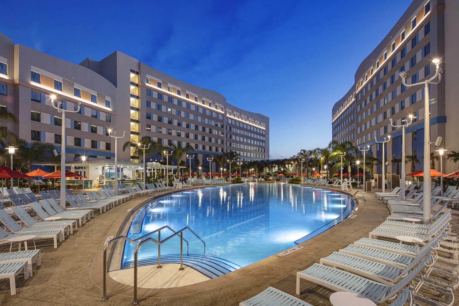 Universal's Endless Summer Resort – Surfside Inn and Suites