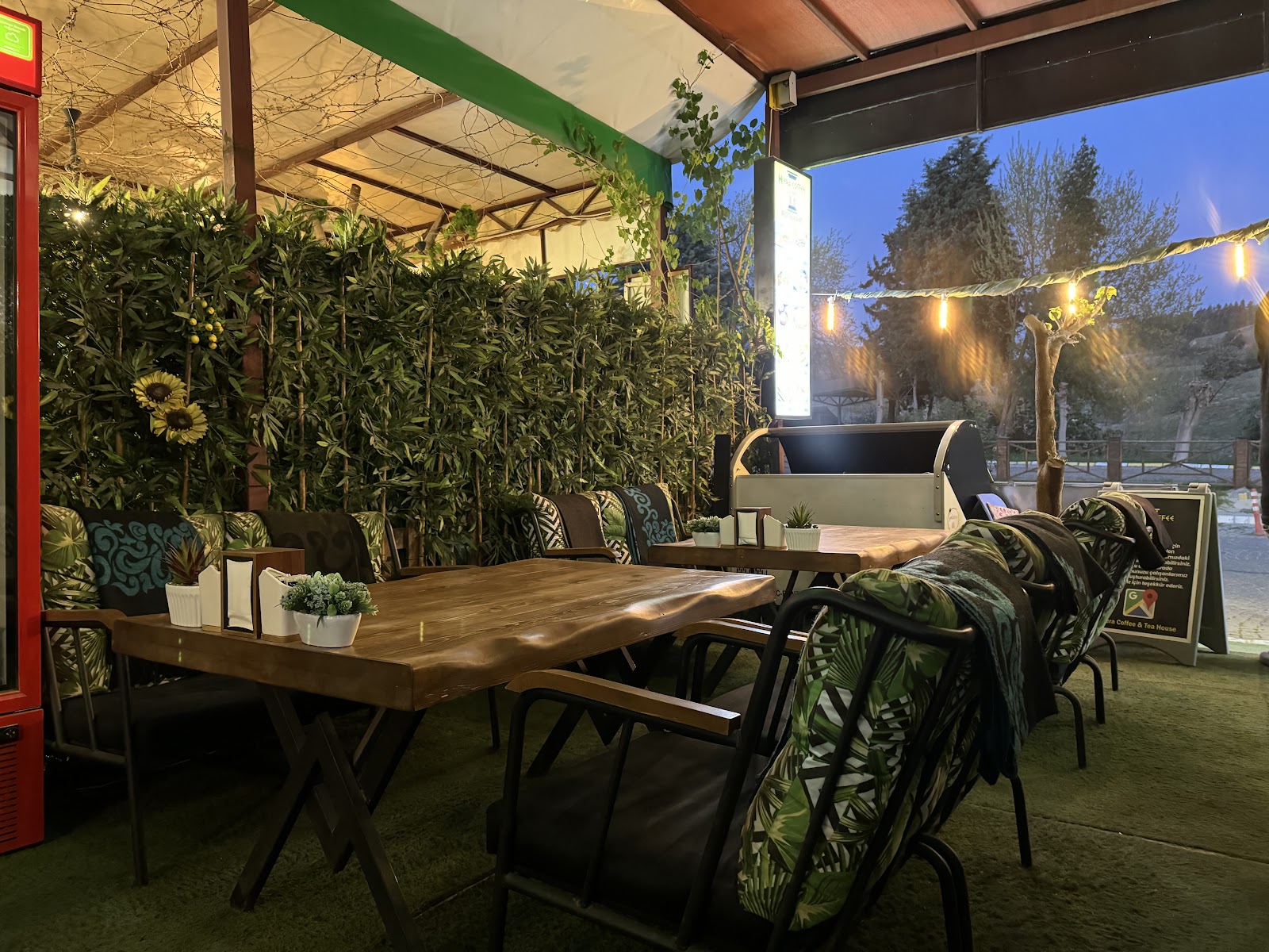 Hiera Restaurant Coffee & Tea House