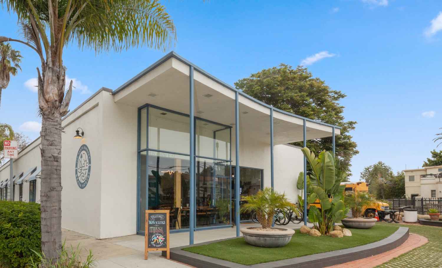 ITH Santa Barbara Surf Hostel